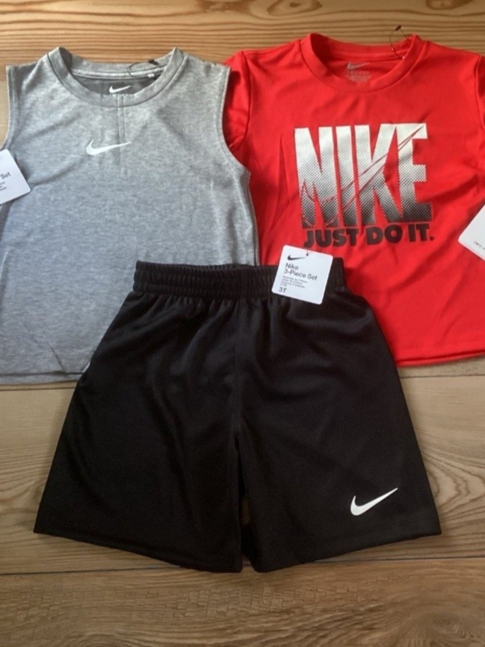 Nike Boys 3-Piece Set Size 3T(NWT)